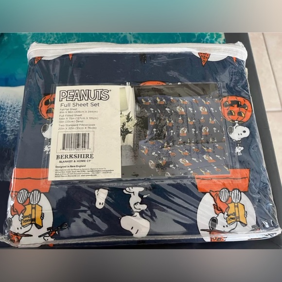 Peanuts Halloween Full Sheet Set New in Package - Picture 2 of 2